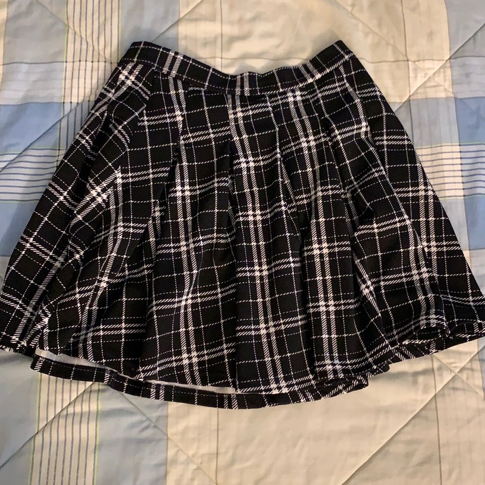 SHEIN black and white plaid skirt